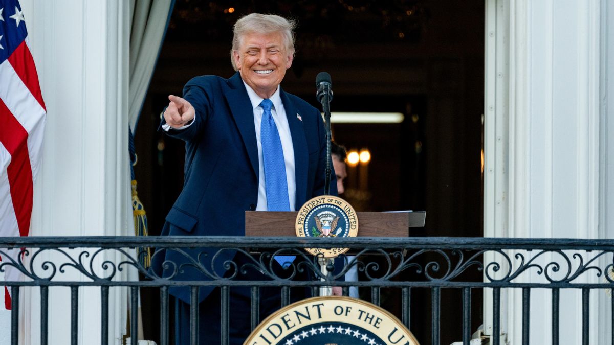 Trump prohíbe la entrada a EEUU a personas de 12 países y limita la entrada a las de otros siete a partir del lunes