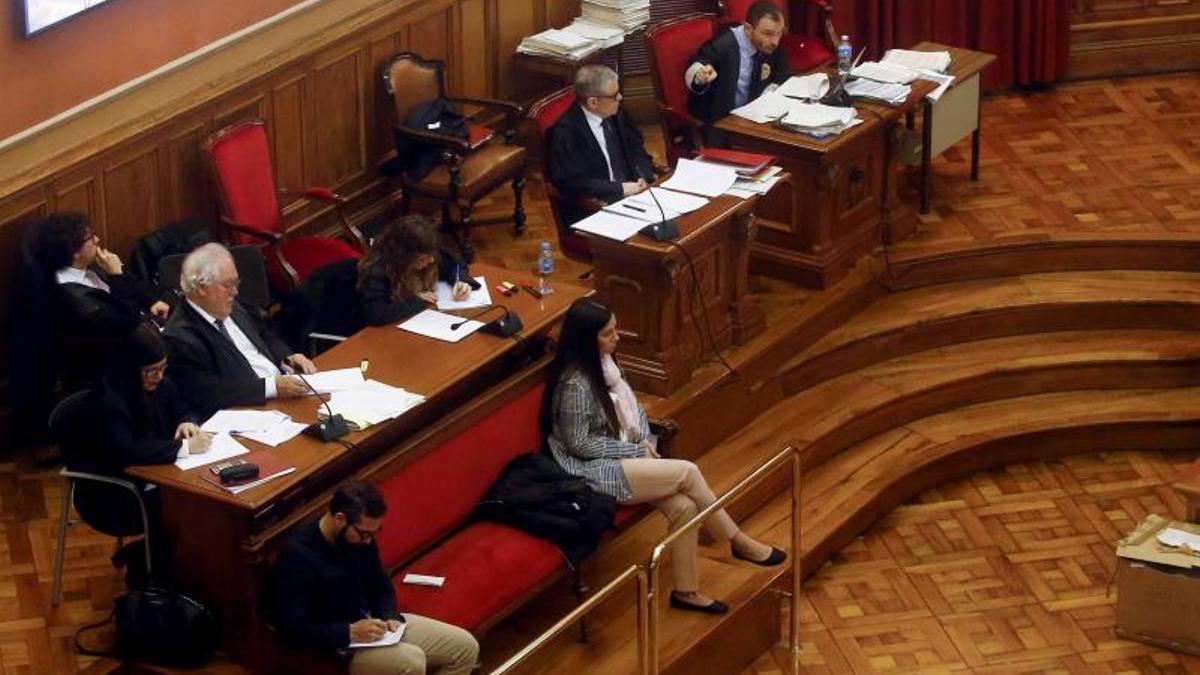 El juzgado archiva la demanda de Rosa Peral contra Netflix por su hija porque no tiene la patria potestad