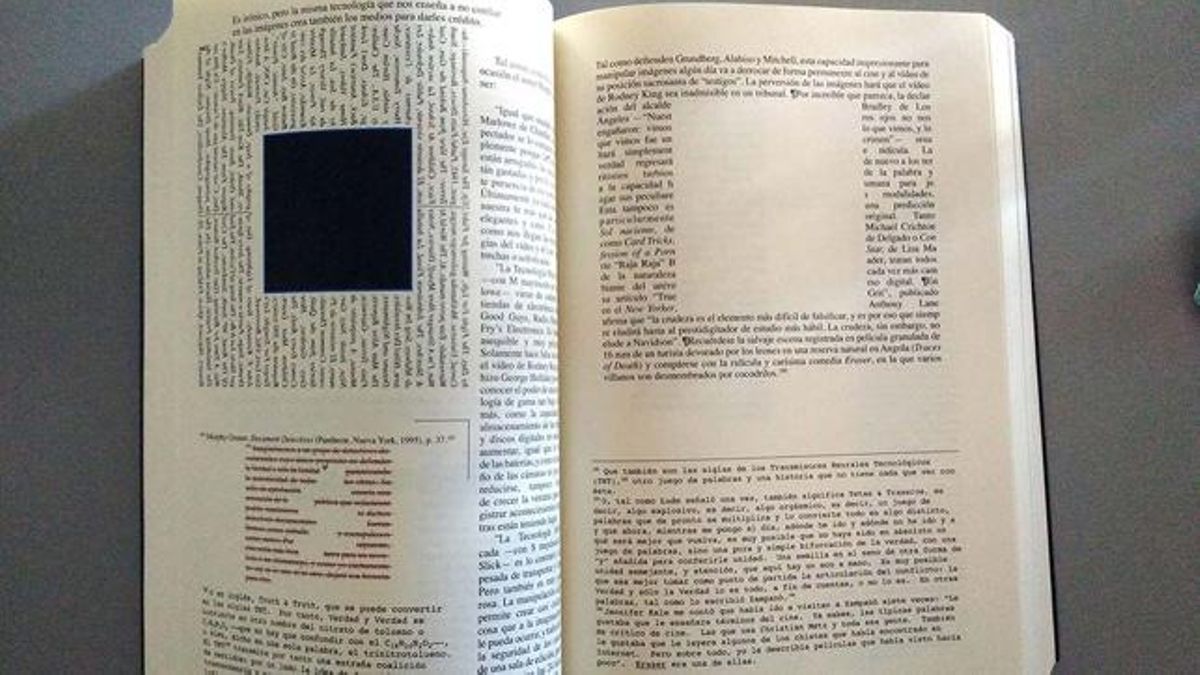 Vuelve a las librerías ‘Casa de hojas’, la obra de terror metafísico que se vende de segunda mano hasta por 1.750 euros