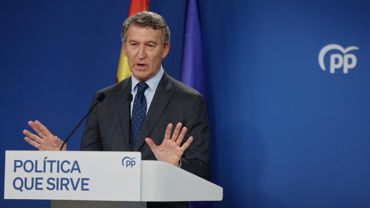 Ni aborto ni eutanasia ni gestación subrogada: Feijóo evita temas polémicos en la ponencia ideológica del PP