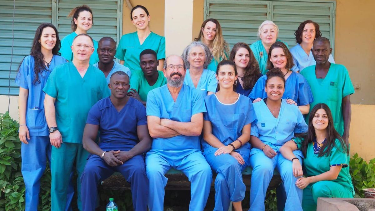 El cirujano de las 20 incubadoras y los 2.000 niños operados en Senegal