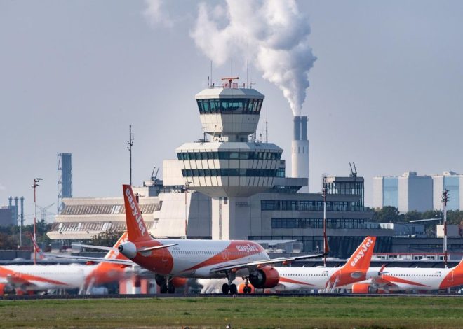 El primer día de huelga de tripulantes de easyJet deja 13 vuelos cancelados y USO denuncia «presión» al personal de baja