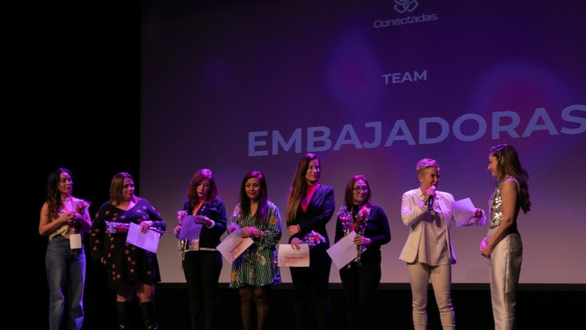Ser emprendedora y no encajar con el relato de éxito masculino: de pedir perdón a soportar risas en eventos