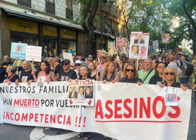 Miles de personas vuelven a exigir la dimisión de Mazón por su gestión de la DANA en la octava manifestación en València