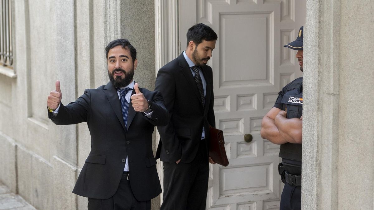 Alvise reconoce en el Supremo que difundió la falsa PCR de Illa pero alega que ya circulaba «masivamente»