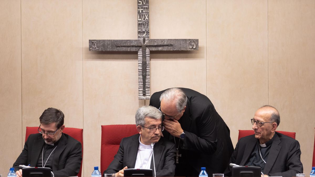 La Iglesia española rompe la última barrera del consenso democrático al pedir cambio de gobierno