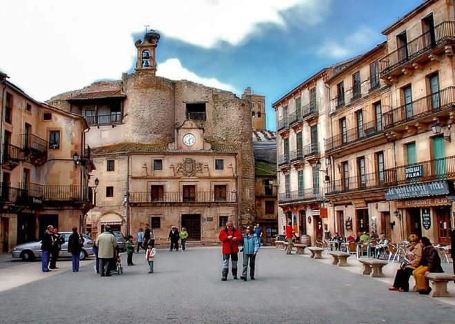El curioso pueblo segoviano de las siete puertas y sus siete llaves para entrar