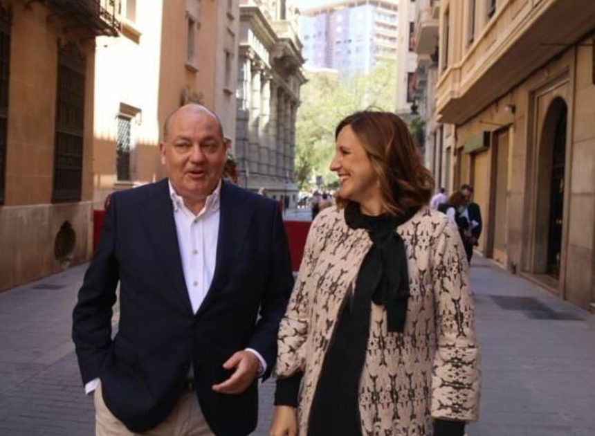 Marí Olano, el concejal radiactivo de València: el edil de contratación se abstiene de numerosos procesos por sus intereses en empresas