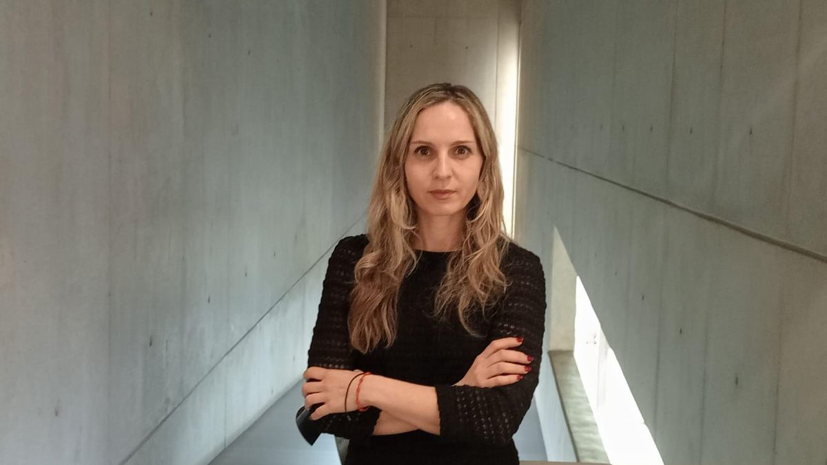Anna López, politóloga: «Es más peligrosa la ultraderecha con corbata que la de cabeza rapada»