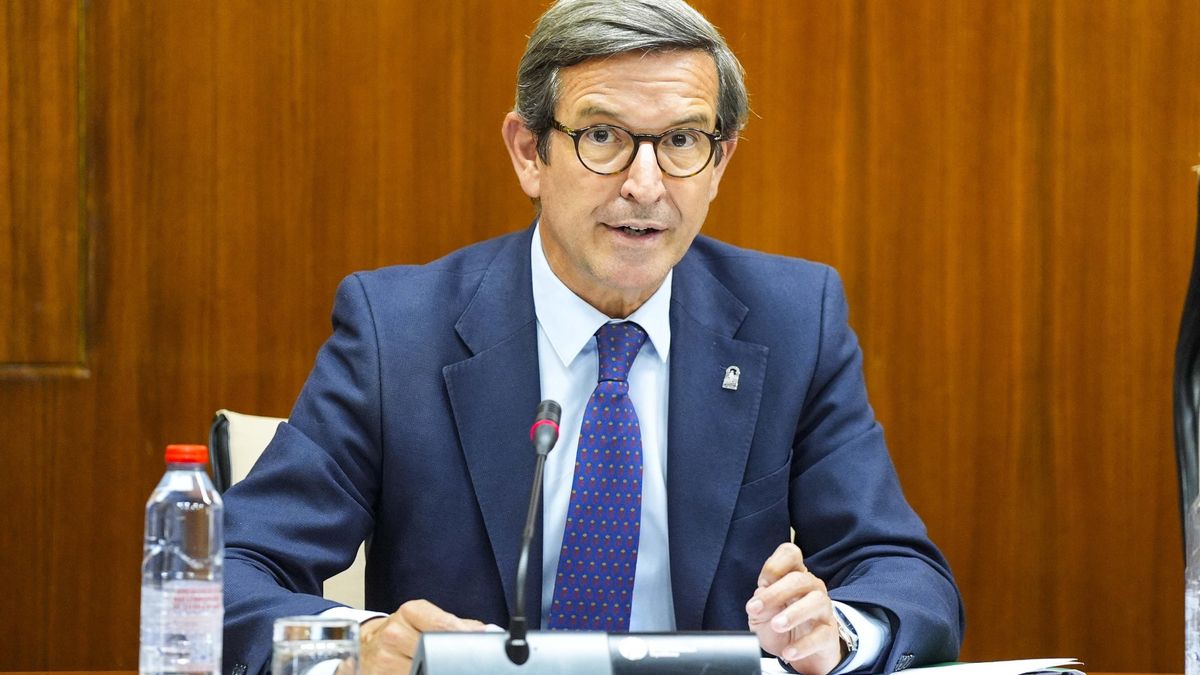 El PSOE denuncia al consejero andaluz de Industria ante la Oficina Antifraude por «omitir» ingresos de su anterior empresa