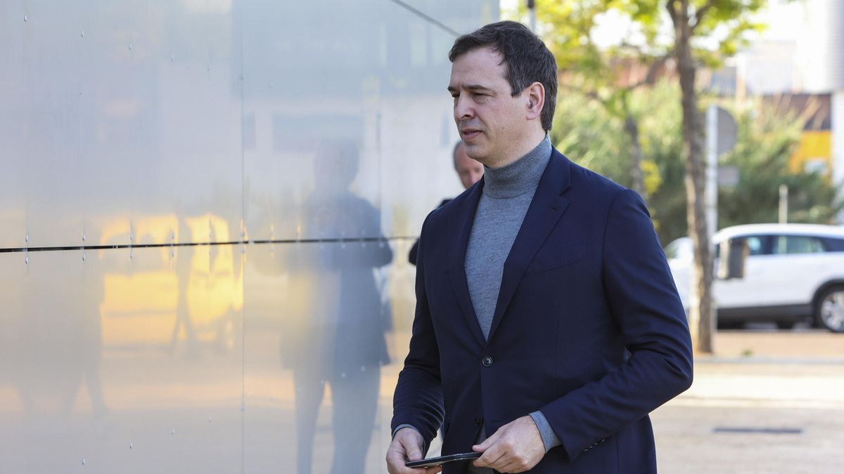 El hermano de Pedro Sánchez asegura a la jueza que seguirá viviendo en Elvas (Portugal) y no se mudará a Japón