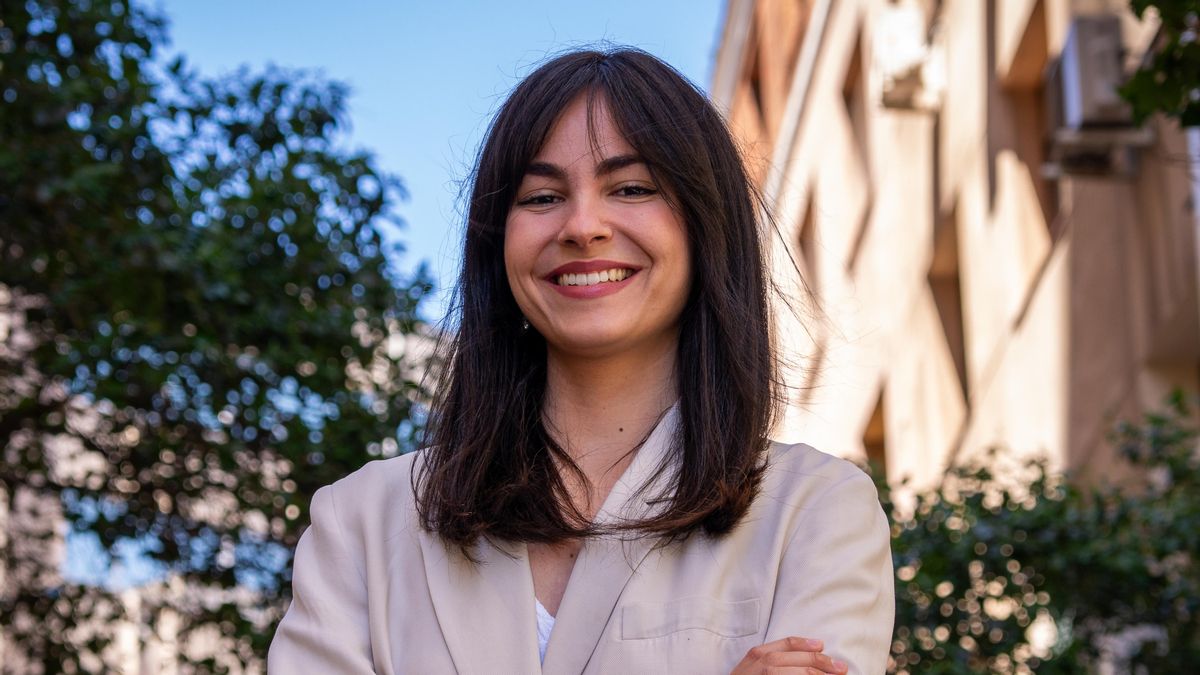 ‘Otro verano sin pueblo’, la novela que se ríe de la desgracia de tener que compartir piso con desconocidos