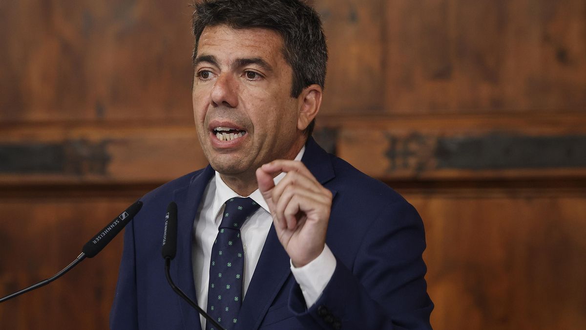 Mazón justifica decir en ‘X’ que es abogado: «Es el lenguaje común que se puede usar en las redes sociales»