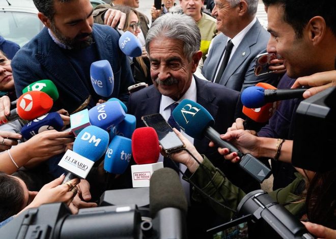 Sin noticias de la anunciada demanda del emérito contra Revilla dos meses después de la fallida conciliación