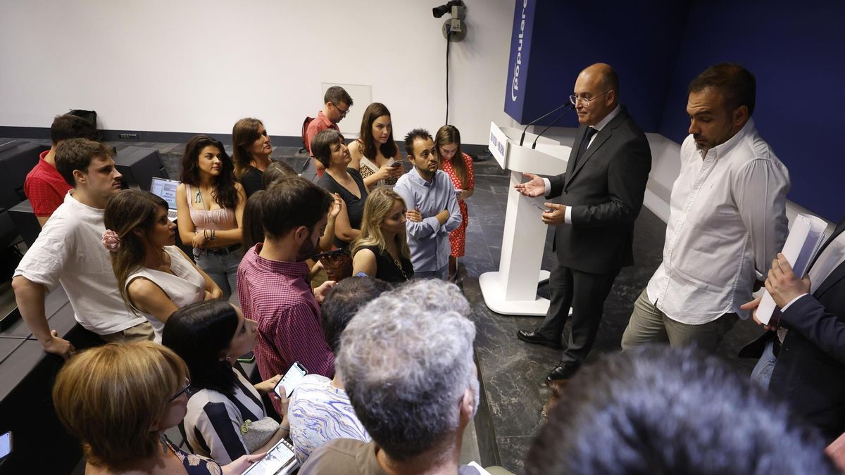 Tellado dice que Feijóo descarta gobernar con Vox: «No habrá coalición»