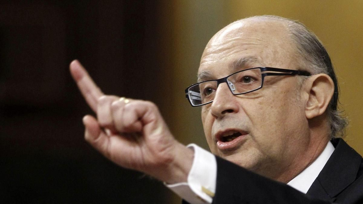 Cuando Montoro retaba en 2013 a la prensa y al PSOE a probar su relación con Equipo Económico: “¡Búsquenla, búsquenla, búsquenla!”