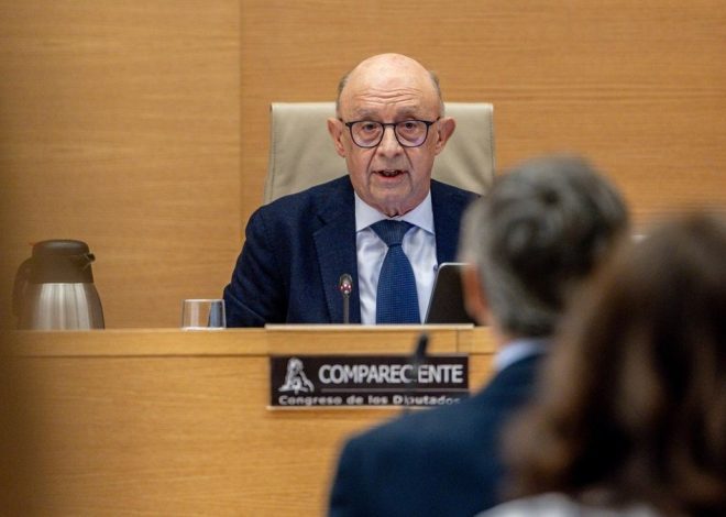 El correo que originó el caso Montoro: “La vía directa es pagar a Equipo Económico que tiene contacto directo con el ministro”