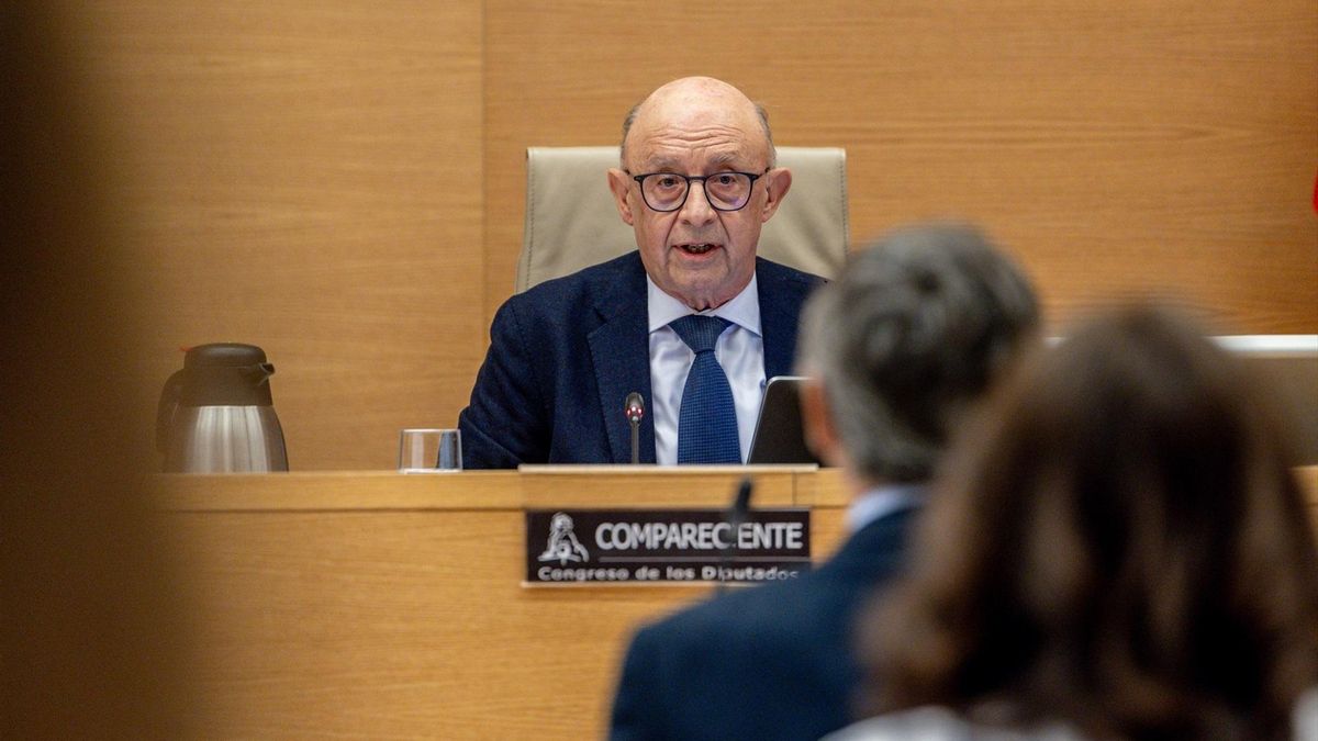 El correo que originó el caso Montoro: “La vía directa es pagar a Equipo Económico que tiene contacto directo con el ministro”