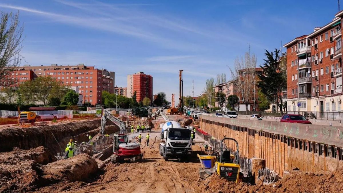 Un distrito en vilo por cubrir la A-5, el caro proyecto de Almeida: «El día del gran apagón pensamos que era cosa de la obra»