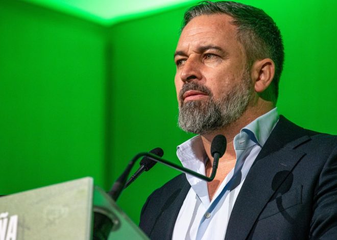 Abascal evita condenar los ataques xenófobos de Torre Pacheco y culpa a las políticas de inmigración del «bipartidismo»