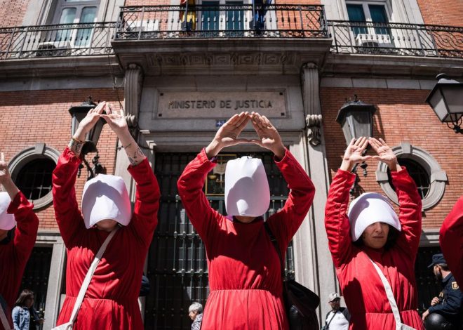 El Instituto de las Mujeres demanda a varias empresas por publicitar la gestación subrogada pese a ser ilegal