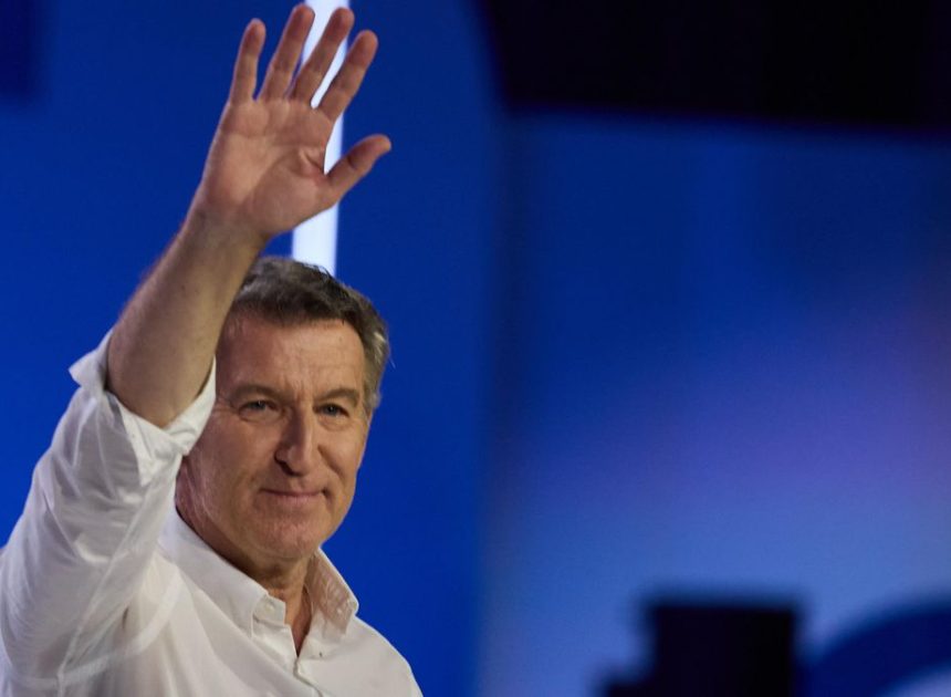 El PP encumbra a Feijóo con el 99,24% de los votos en un congreso manso por la urgencia de echar a Sánchez