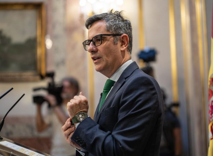 El Gobierno dice que actuó en cuanto conoció las denuncias contra Paco Salazar pero pide no prejuzgar y esperar a las investigaciones