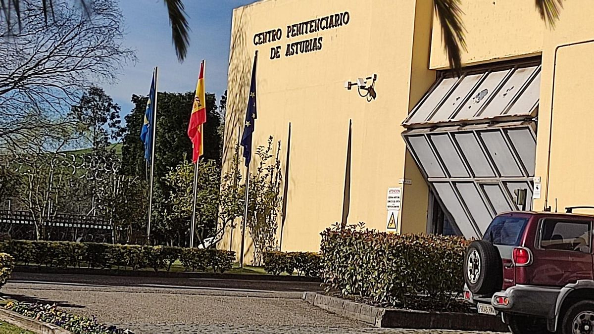 ‘Las seis de la Suiza’ ingresan en prisión voluntariamente para cumplir tres años y medio de cárcel por hacer sindicalismo