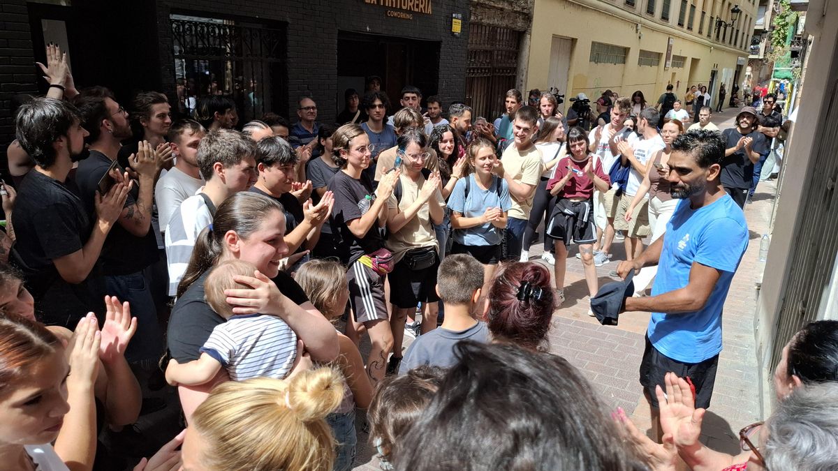 La movilización frena dos desahucios consecutivos de familias en Zaragoza: «La organización colectiva funciona»