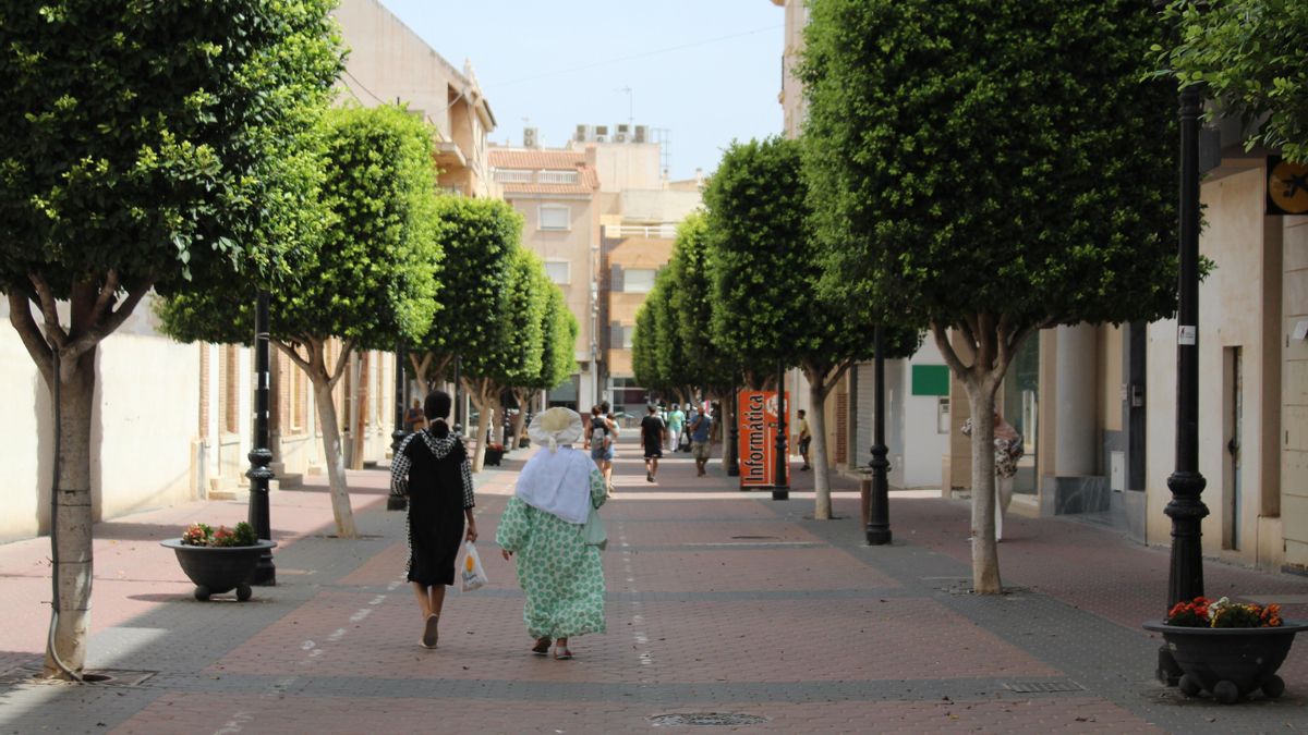 Torre Pacheco hace vida a cámara lenta bajo la amenaza de otra semana de “cacería” ultra: “Queremos vivir en paz”