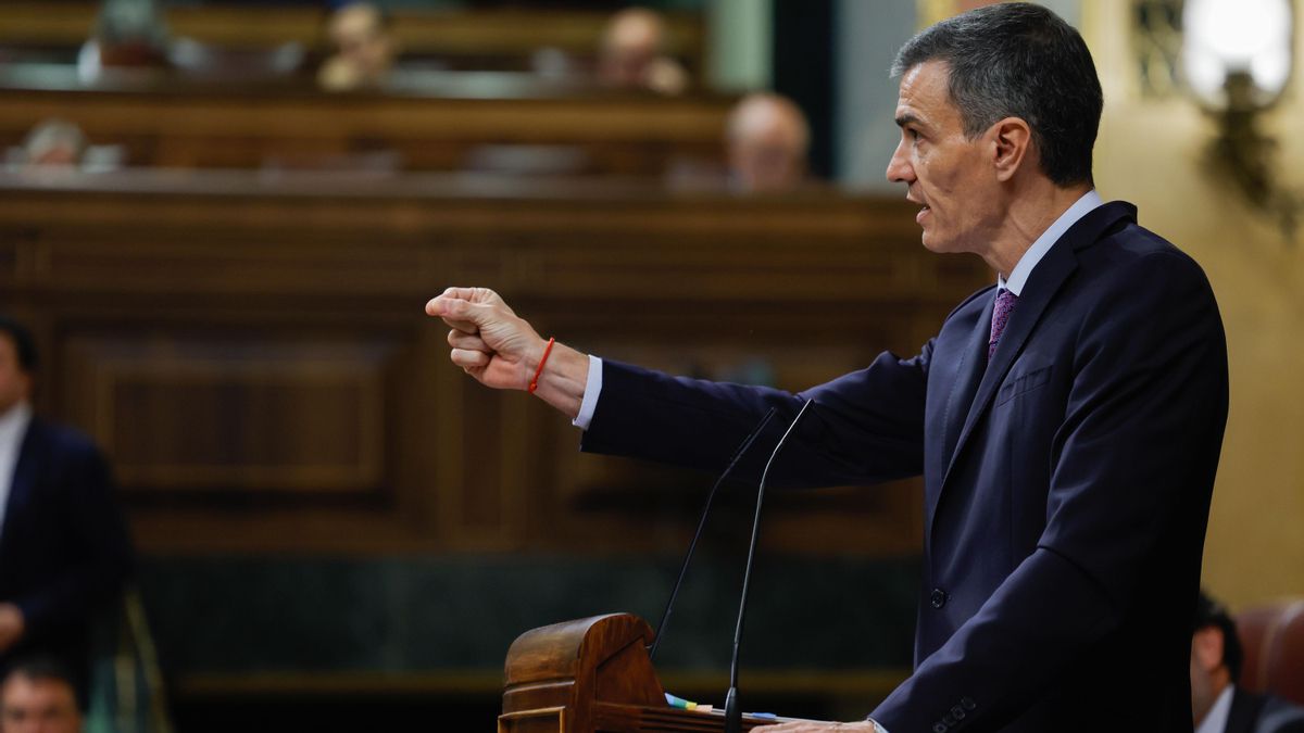 El PSOE pide investigar dosieres de las cloacas del Estado sobre Sánchez y su familia que utiliza el PP para vincularlo con la prostitución