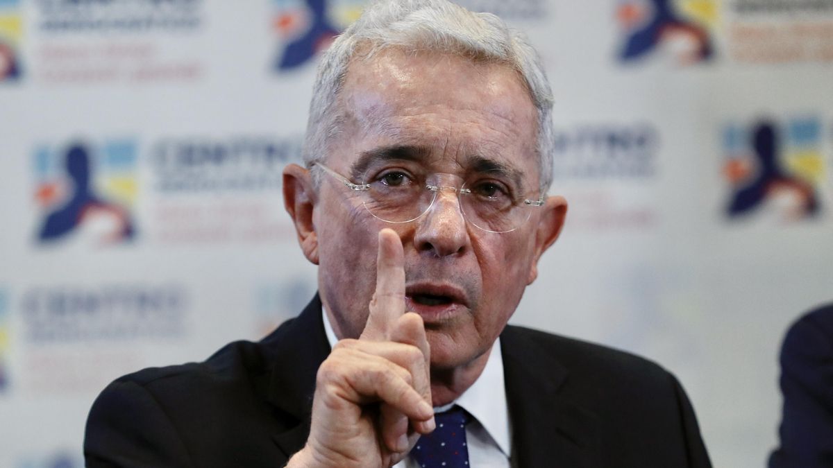 La Justicia colombiana condena al expresidente Álvaro Uribe