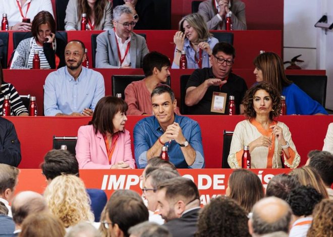 Sánchez improvisa un acto con mujeres del PSOE la víspera del comité federal
