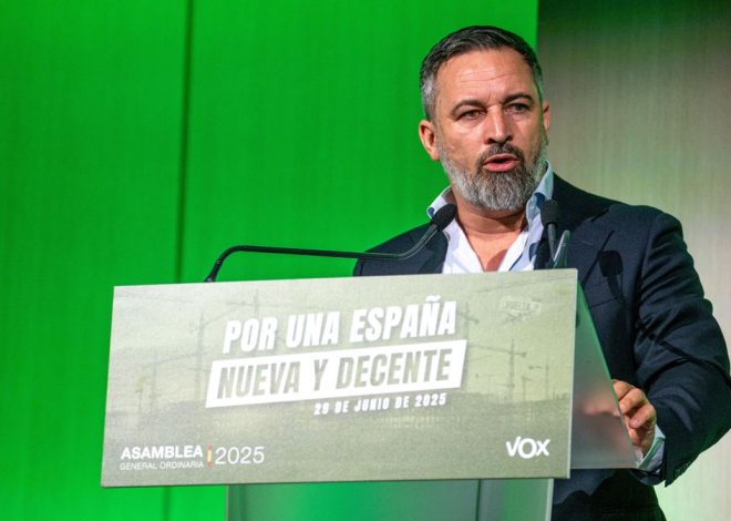 Abascal asegura que no les preocupa que Feijóo copie su discurso contra la inmigración: «Es una victoria»