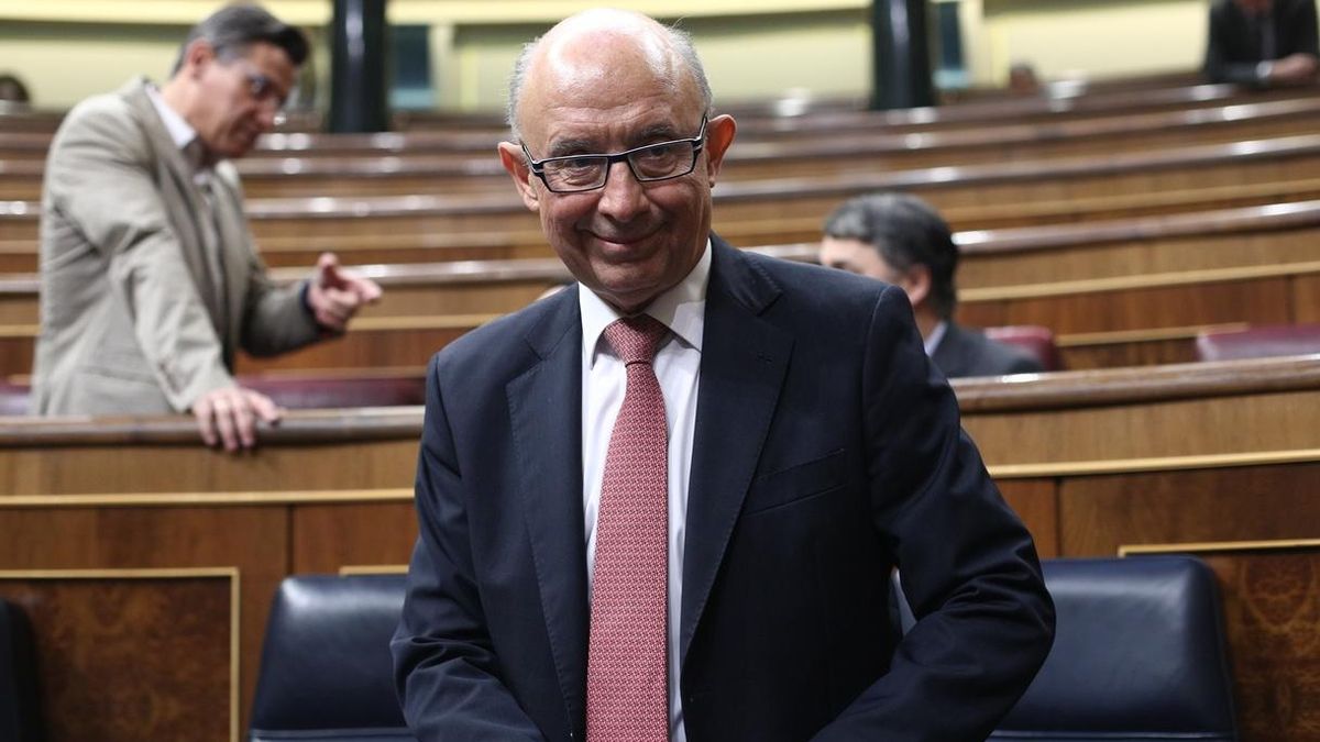 Cuando Montoro justificó la purga en Hacienda porque «estaba llena de socialistas»