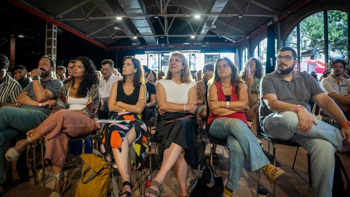 Los Comuns rubrican su ruptura con el PSC en Barcelona y llaman construir un «frente de izquierdas amplio» para 2027