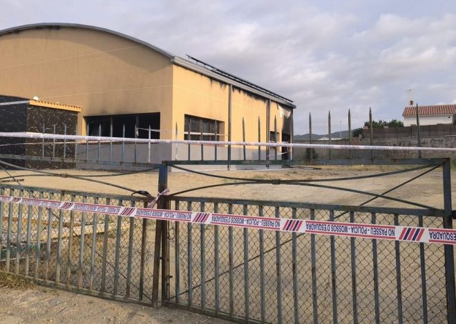 Los Mossos investigan la autoría del incendio de una mezquita en Piera (Barcelona)