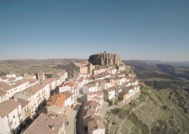 El pequeño pueblo que construyó su castillo sobre una roca para dominar el Maestrazgo
