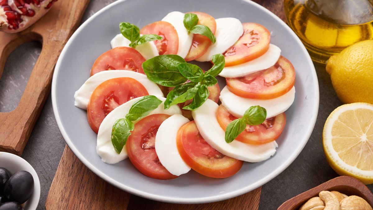 5 recetas raras para sorprender tu verano: desde ensalada de gyozas hasta un gazpacho sin licuar