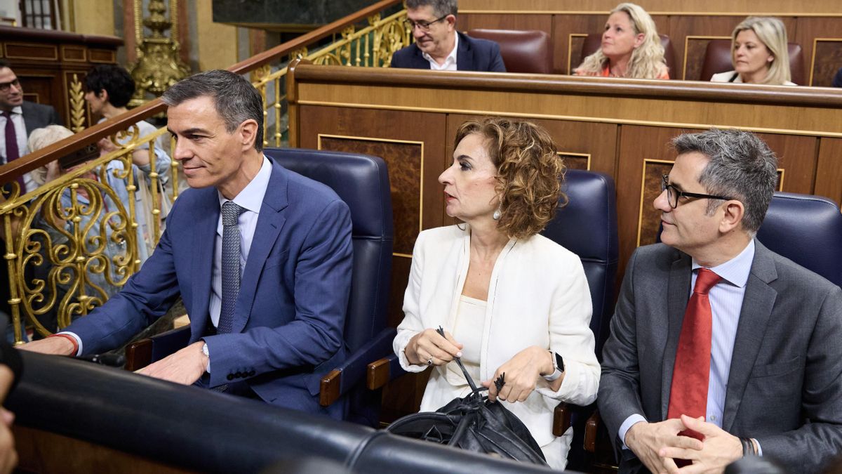 La agencia de salud pública, decretos y una ley antifranquista: la agenda del Gobierno avanza a cuentagotas en su peor momento