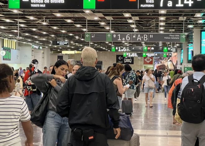 Retrasos generalizados y trenes suprimidos en todas las líneas de Rodalies de Catalunya por una incidencia
