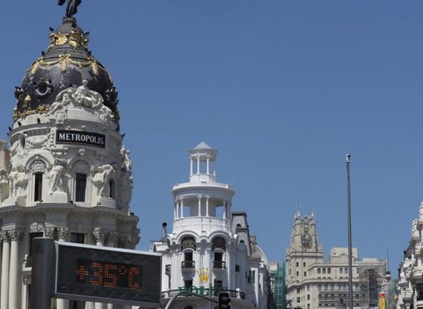Altas temperaturas para el fin de semana en Madrid con aviso amarillo por tormentas en la Sierra