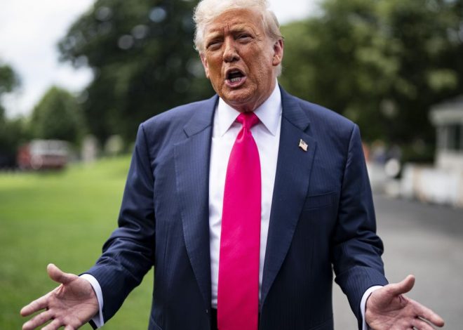 La Casa Blanca revela que Trump sufre una «insuficiencia venosa crónica» en las piernas y «hematomas en el dorso de las manos»