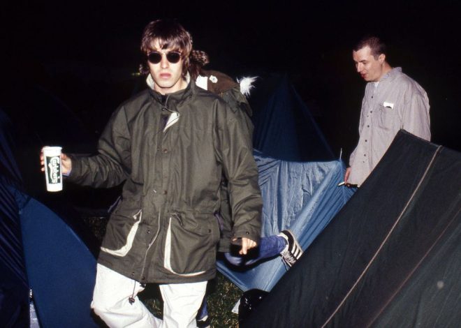 La Policía de Londres acusa al hermano de Liam y Noel Gallagher, de Oasis, de violación y otros delitos sexuales