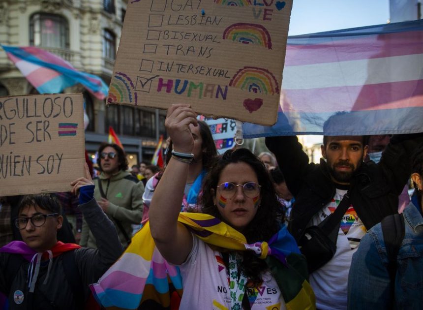 Sanidad y las comunidades aprueban crear el primer centro de referencia en la salud de las personas trans