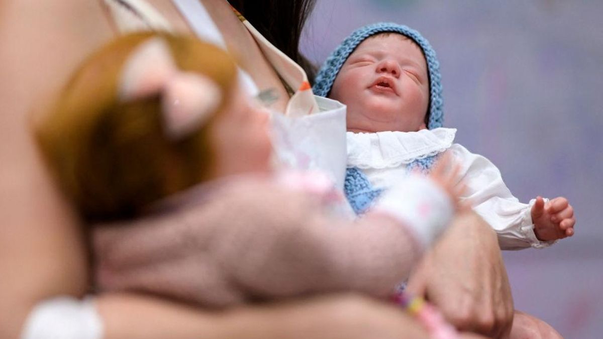 Sanar el duelo con un muñeco: ¿pueden servir los bebés reborn como terapia?