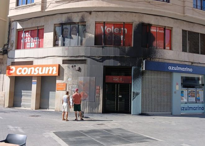 El PSPV responsabiliza al PP del «premeditado» ataque a su sede en València por «la violencia verbal de Feijóo, Aznar y Rajoy»