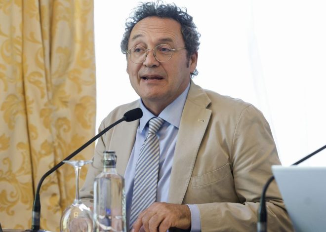 El juez Hurtado pregunta a las partes si debe suspender de su cargo al fiscal general del Estado