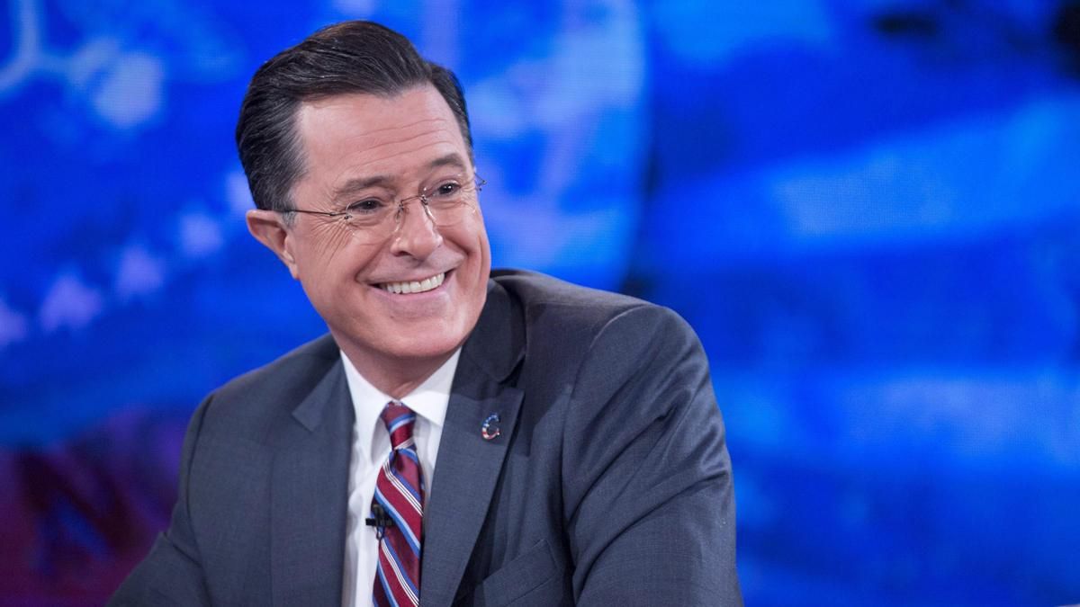 El monólogo de Stephen Colbert, el «mártir» contra Trump que ironiza sobre su despido: «Han cometido un error, me dejan vivo»