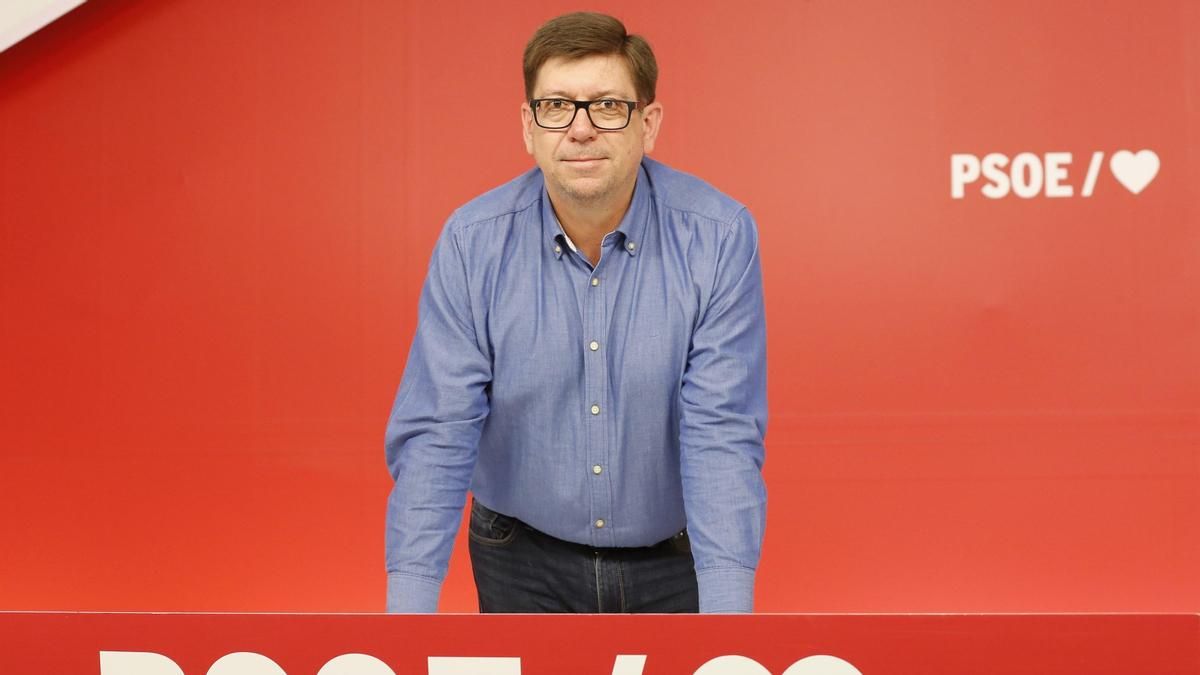 Varias mujeres del PSOE acusan a Paco Salazar de «comportamientos inadecuados» cuando era su jefe